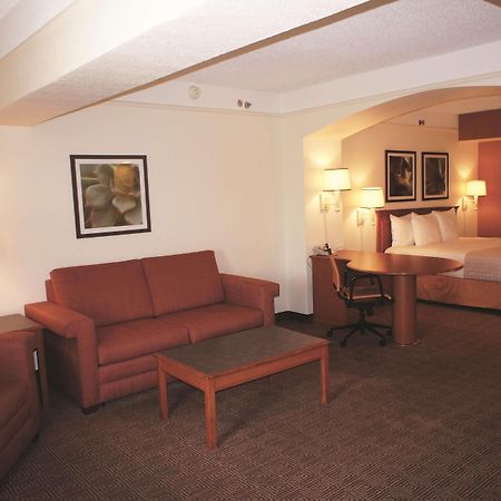 La Quinta Inn By Wyndham Austin Capitol / Downtown Eksteriør billede
