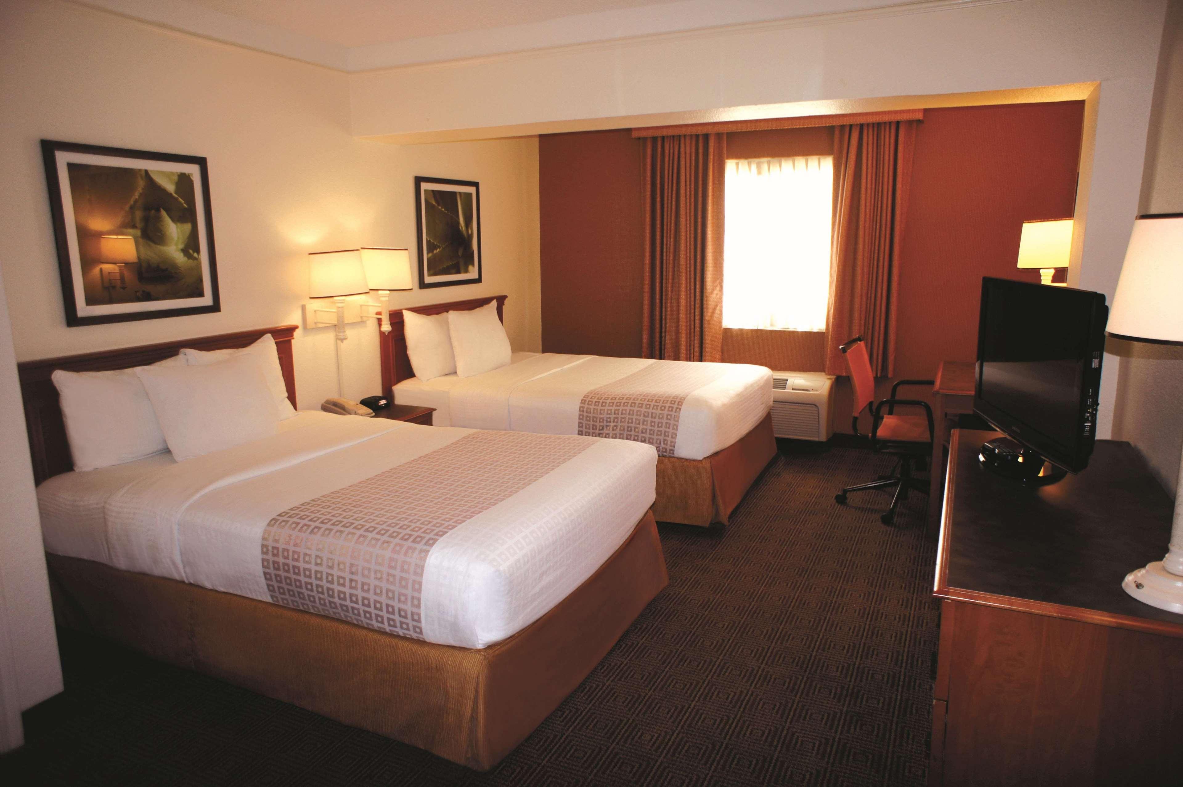 La Quinta Inn By Wyndham Austin Capitol / Downtown Eksteriør billede