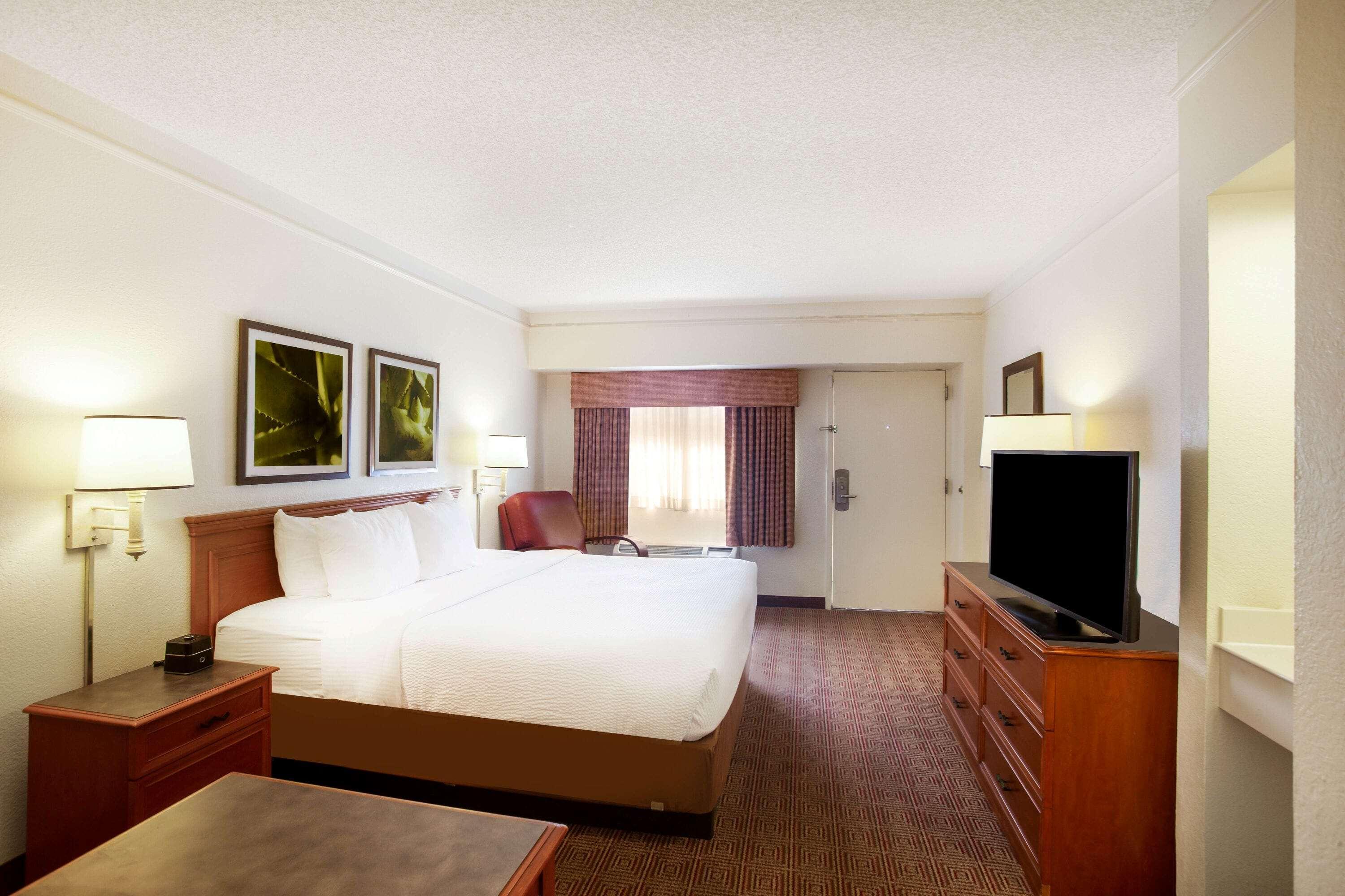 La Quinta Inn By Wyndham Austin Capitol / Downtown Eksteriør billede