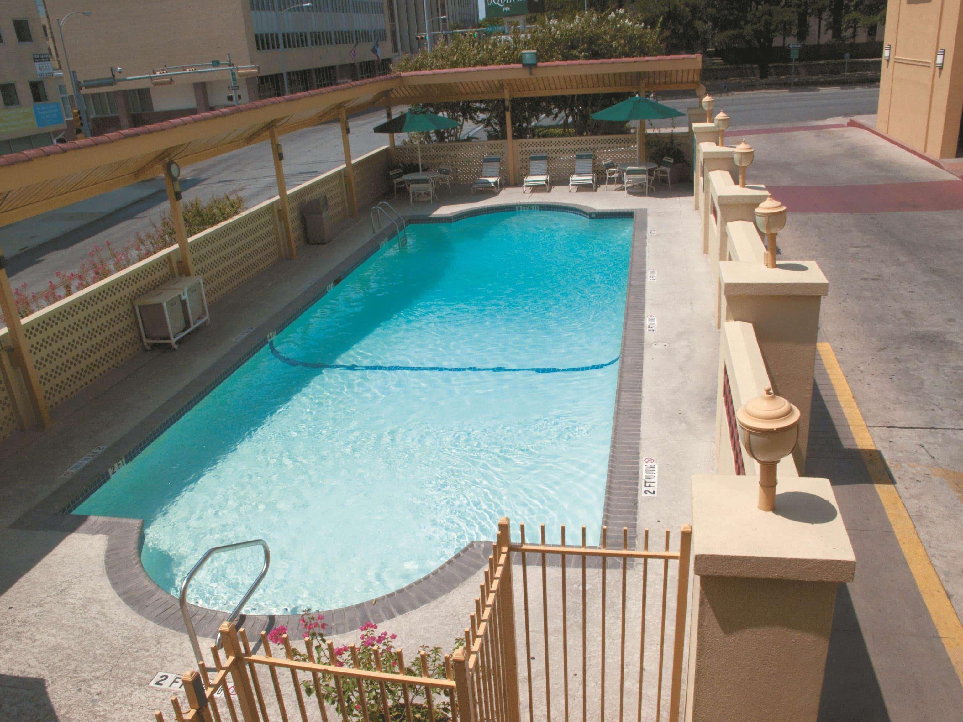 La Quinta Inn By Wyndham Austin Capitol / Downtown Eksteriør billede