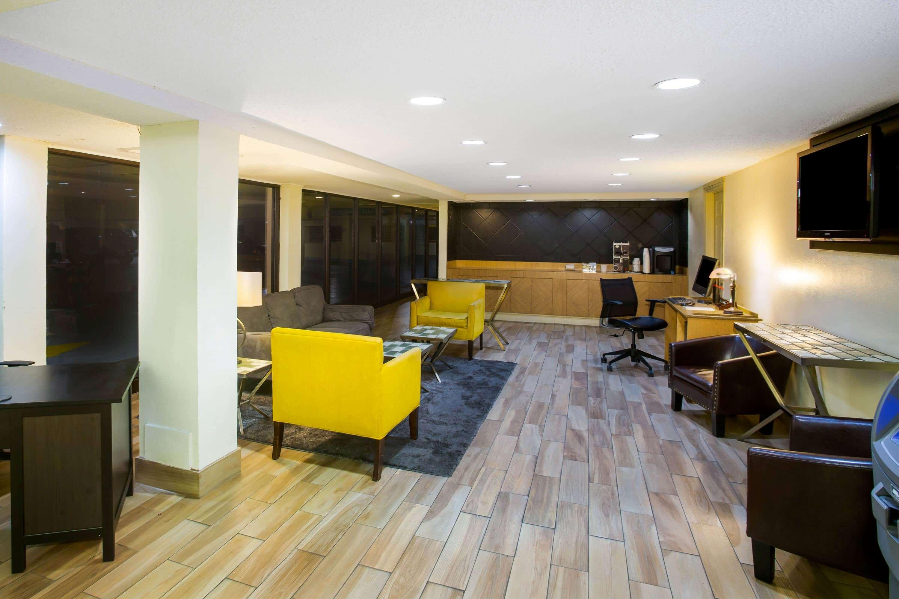 La Quinta Inn By Wyndham Austin Capitol / Downtown Eksteriør billede